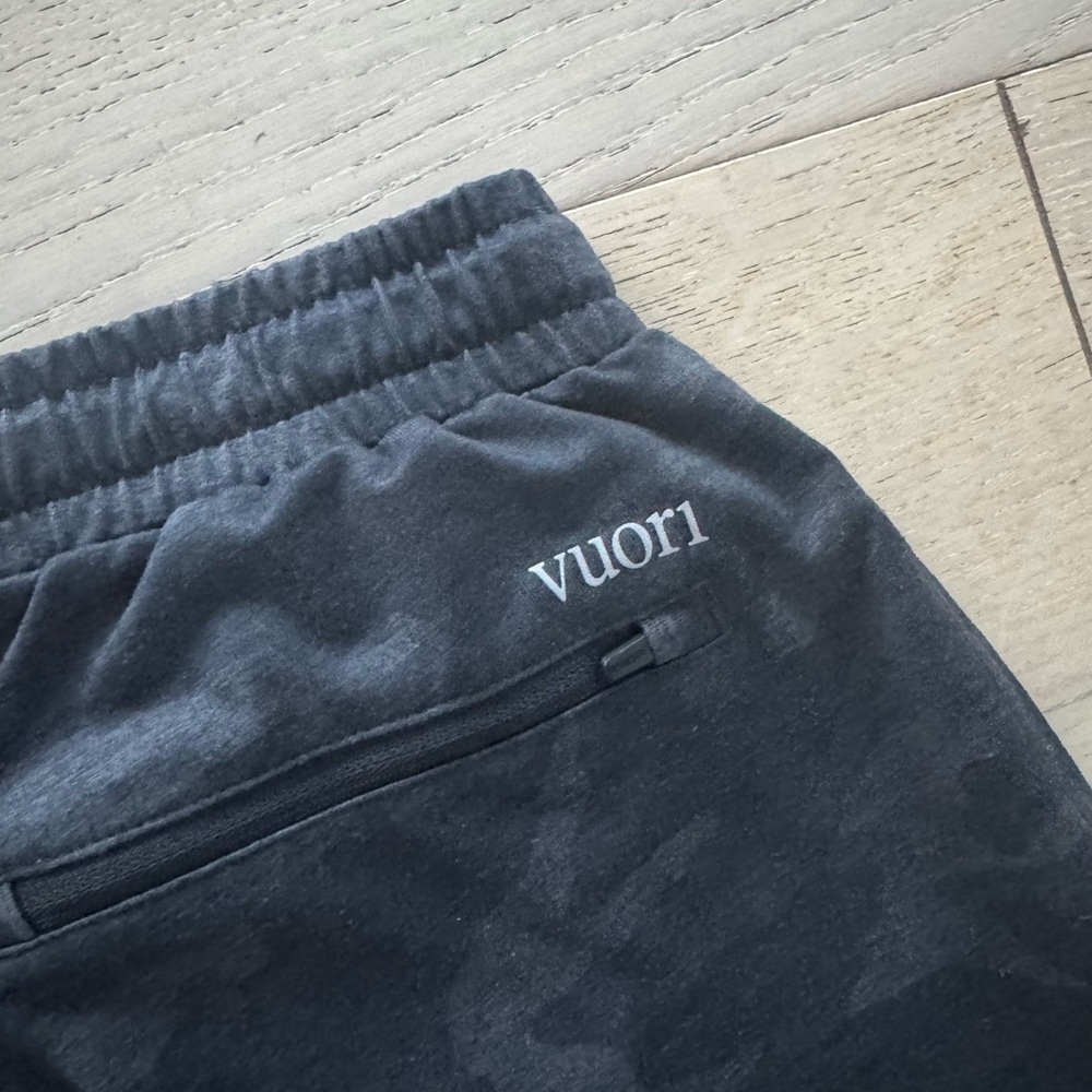 Vuori Sunday Performance Jogger Pants. Mens. Black Camo S - Picture 7 of 8